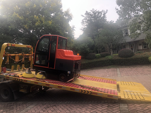 御衛仕DS8在學校的使用