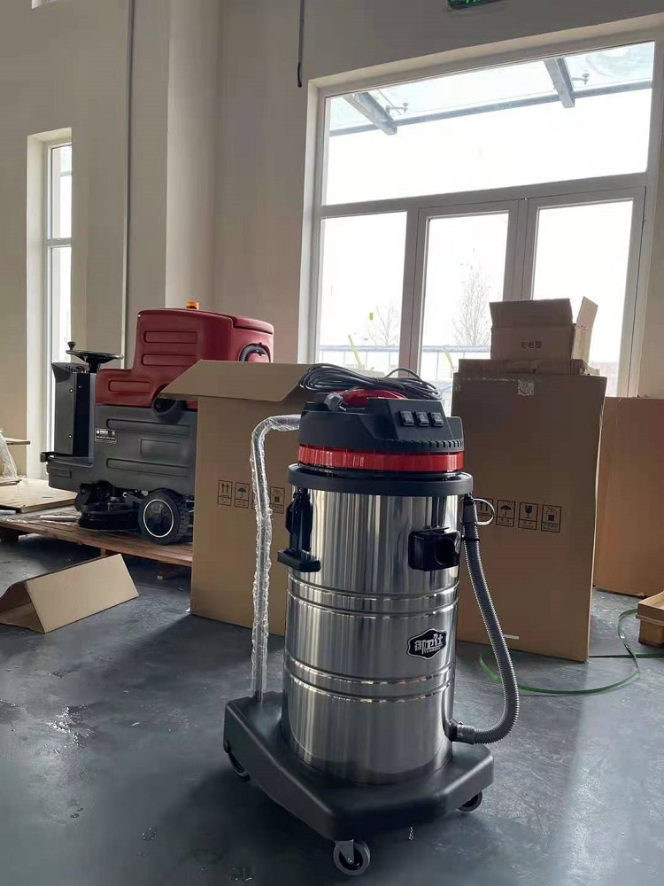 山東菏澤某公司選中御衛(wèi)仕洗地機、工業(yè)吸塵器等清潔設(shè)備